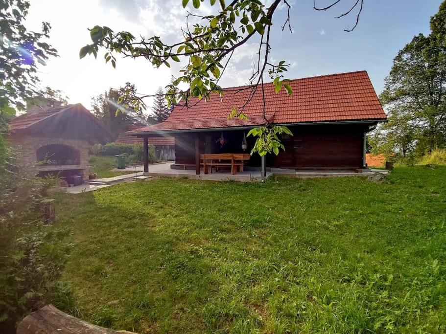 Holiday Home The Hive スルニュ エクステリア 写真