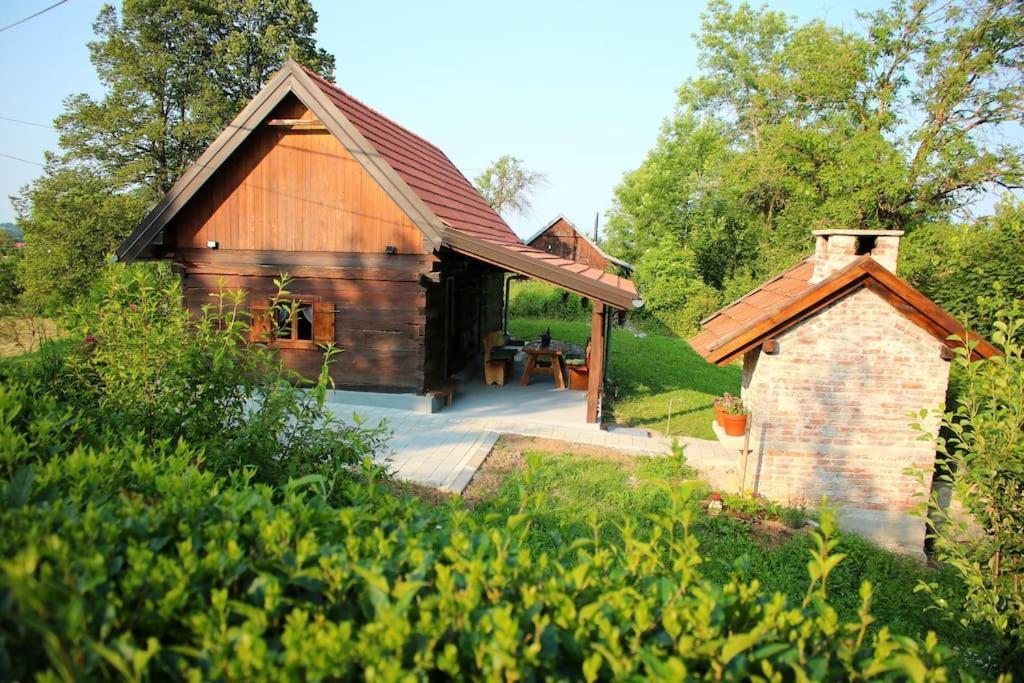 Holiday Home The Hive スルニュ エクステリア 写真