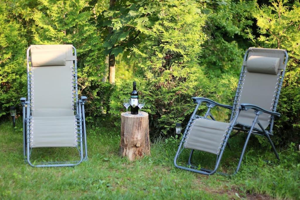 Holiday Home The Hive スルニュ エクステリア 写真