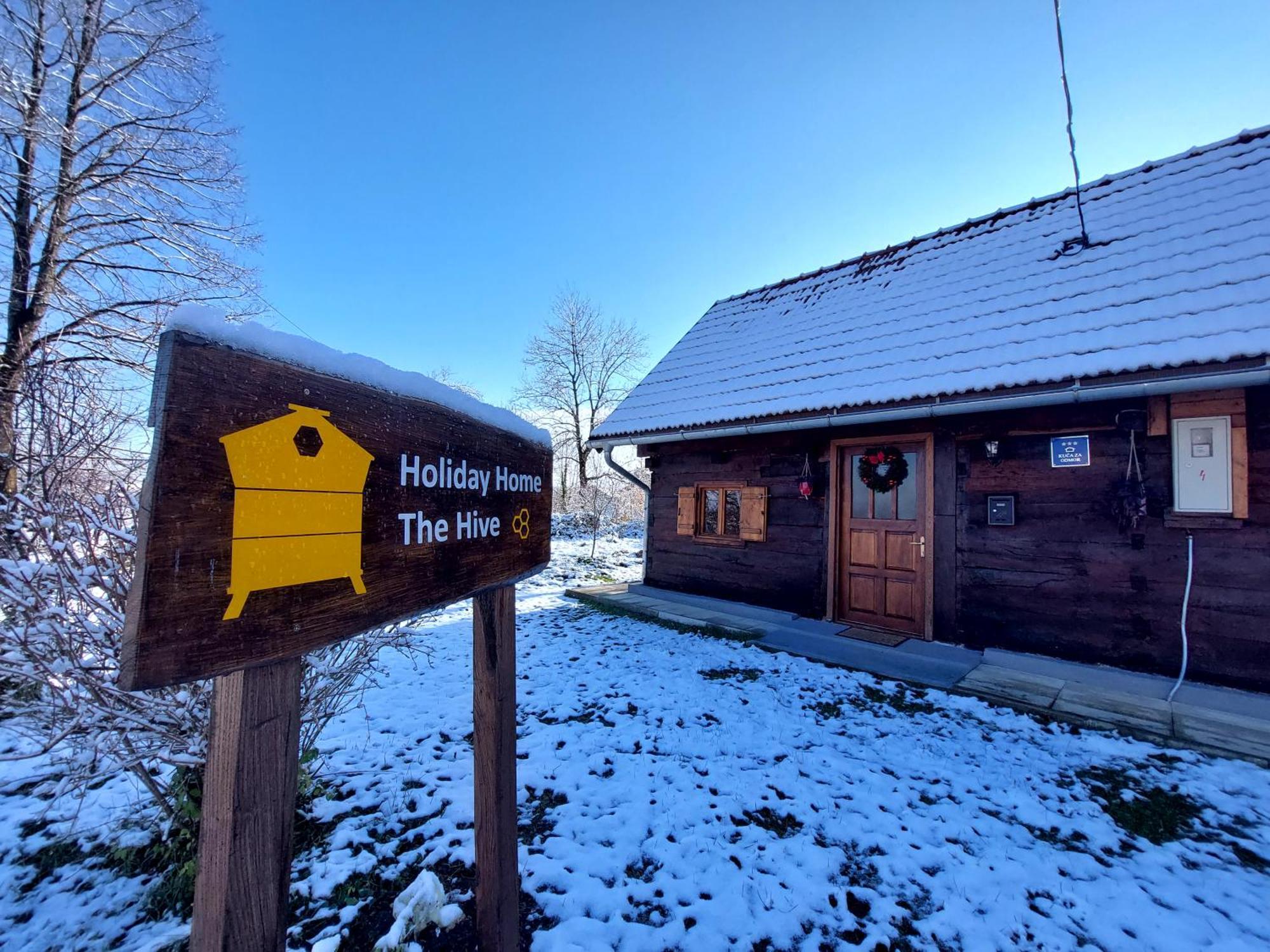 Holiday Home The Hive スルニュ エクステリア 写真